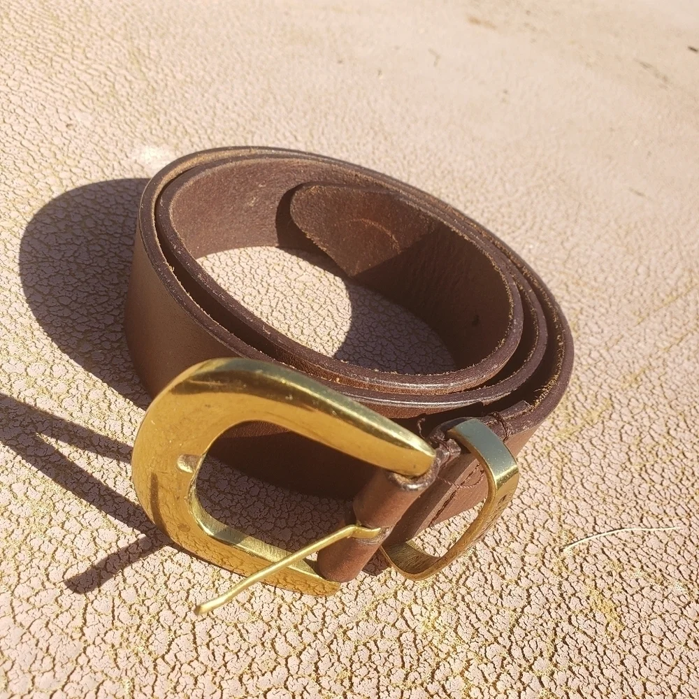 Perry Ellis Geniune Leather belt gold buckle sz 34.5